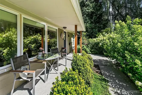 8623 30th Avenue NE Seattle WA 98115