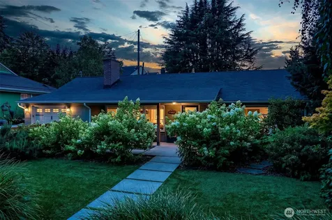 8623 30th Avenue NE Seattle WA 98115