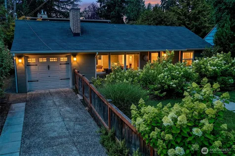 8623 30th Avenue NE Seattle WA 98115