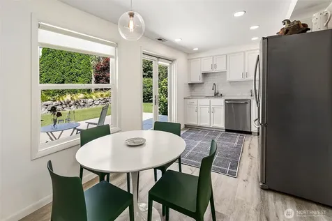 8623 30th Avenue NE Seattle WA 98115