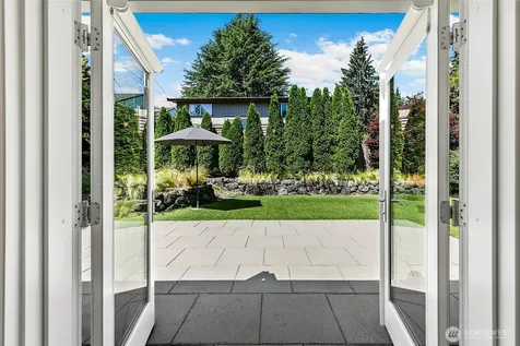 8623 30th Avenue NE Seattle WA 98115