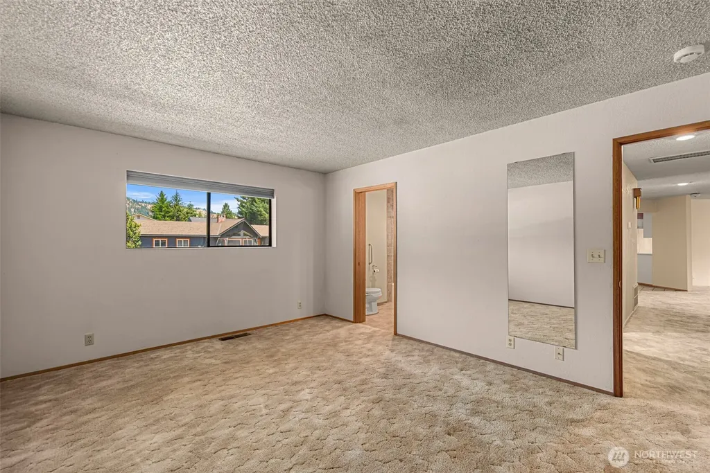 137 W Center Street Leavenworth WA 98826
