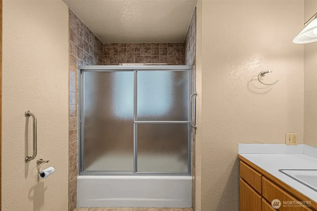 137 W Center Street Leavenworth WA 98826