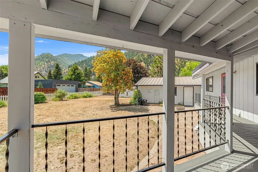137 W Center Street Leavenworth WA 98826