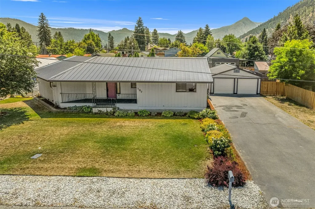 137 W Center Street Leavenworth WA 98826