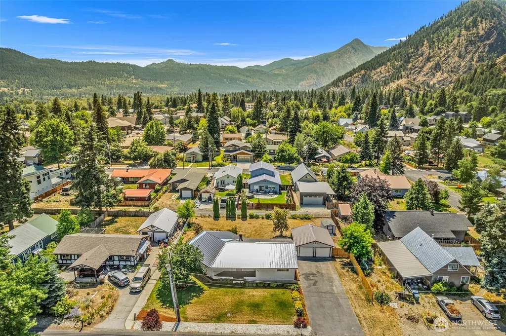 137 W Center Street Leavenworth WA 98826