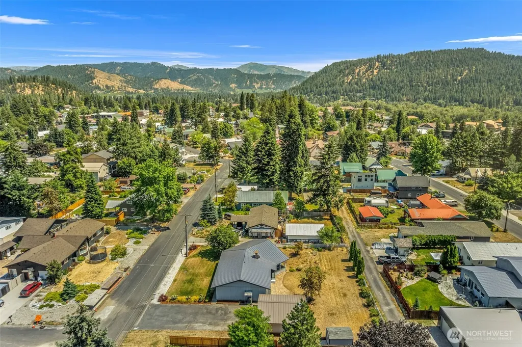 137 W Center Street Leavenworth WA 98826