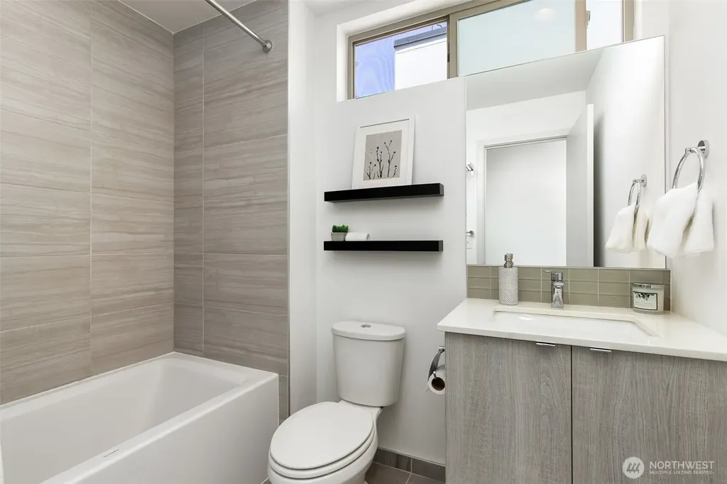6729 14th Avenue NW Seattle WA 98117