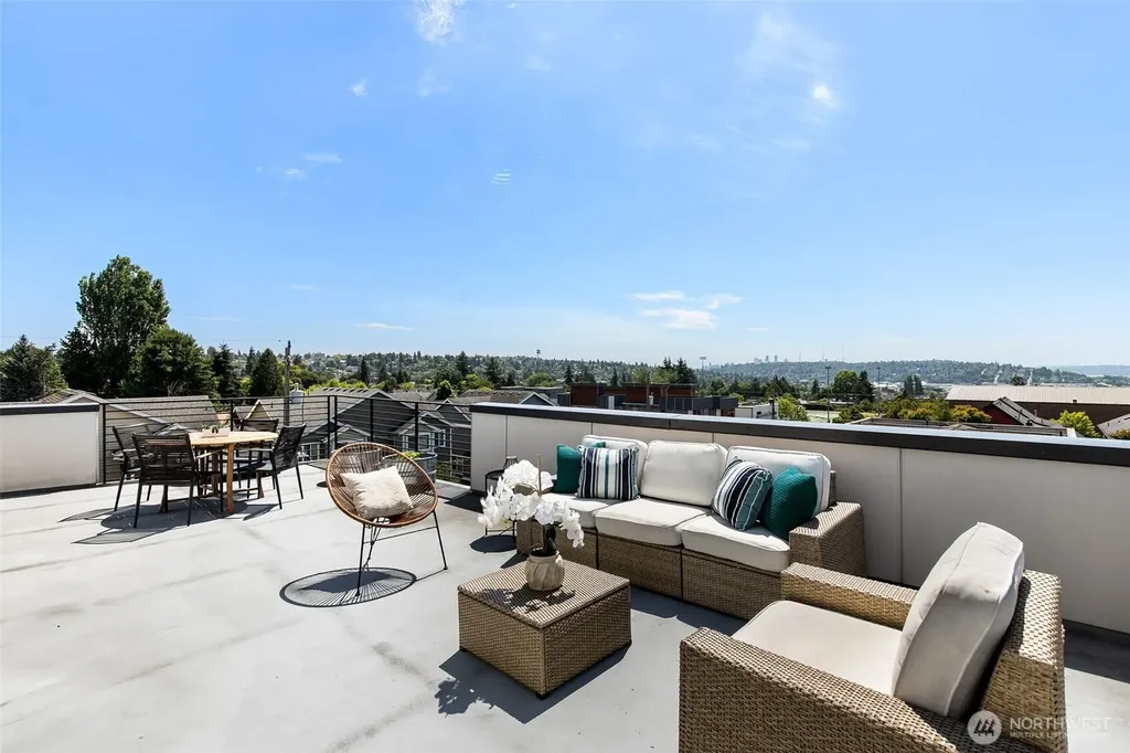 6729 14th Avenue NW Seattle WA 98117