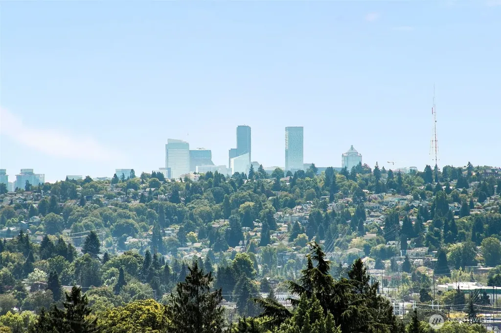 6729 14th Avenue NW Seattle WA 98117
