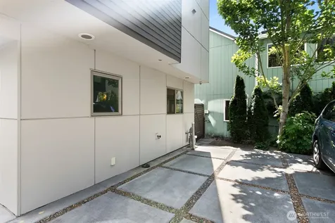 6729 14th Avenue NW Seattle WA 98117
