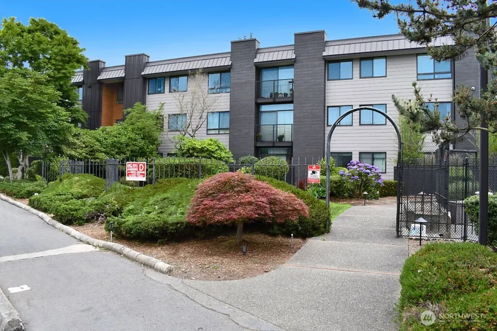 11300 1st Avenue NE Seattle WA 98125