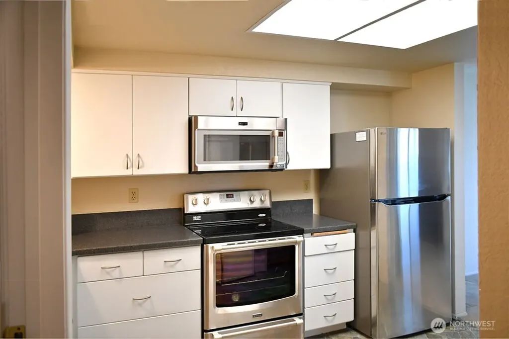 11300 1st Avenue NE Seattle WA 98125