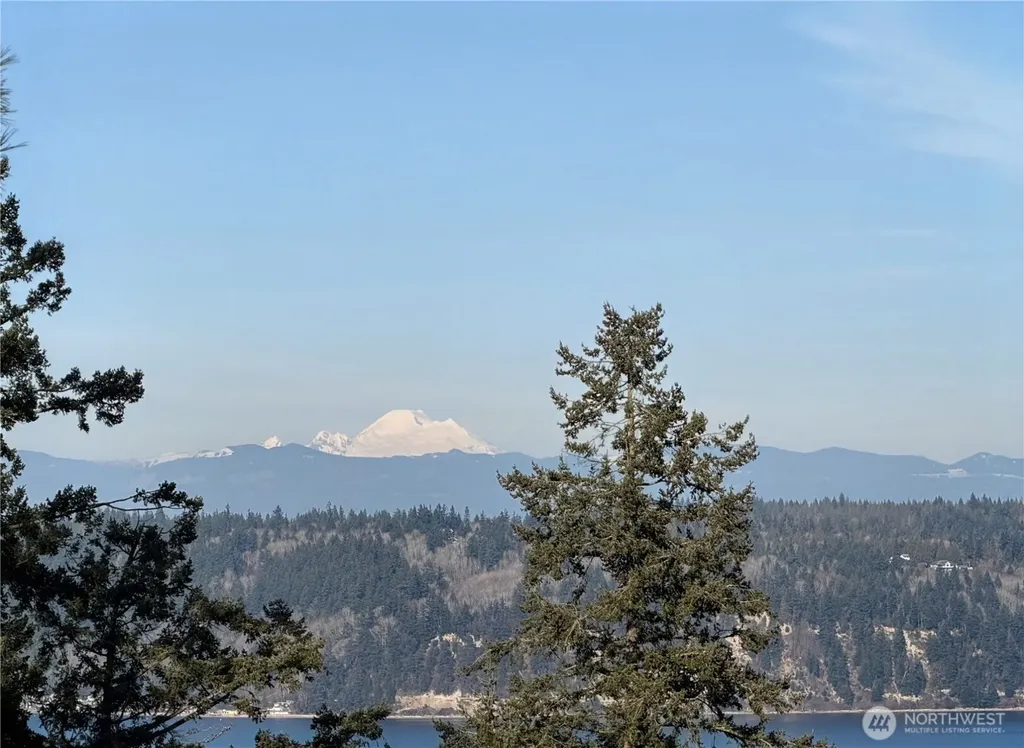 3968 S East Camano Drive Camano Island WA 98282