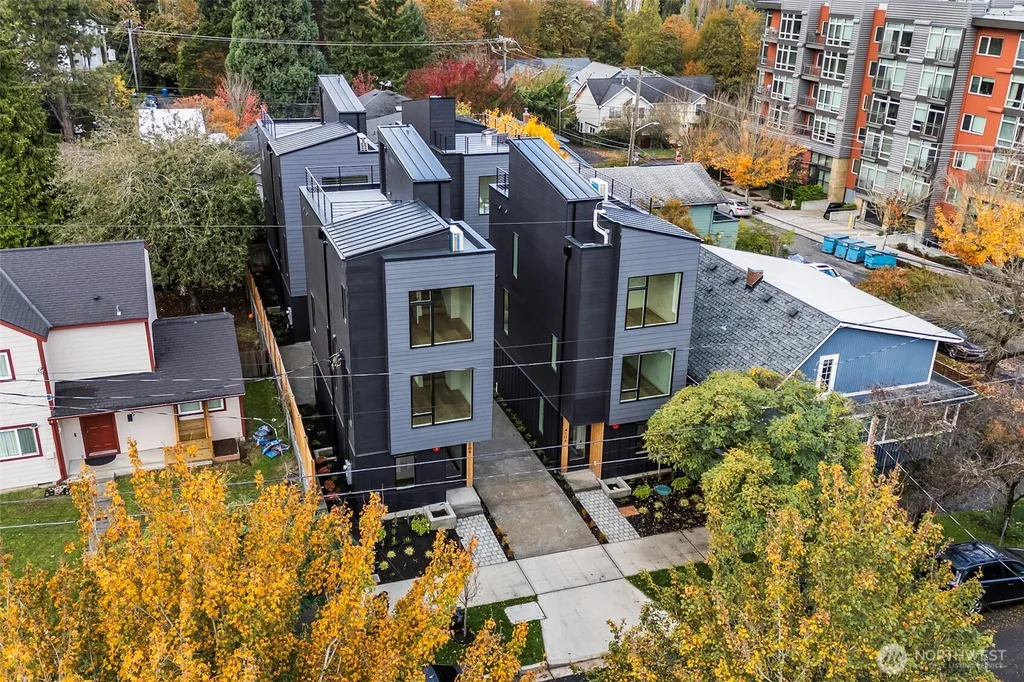 4105 25th Avenue SW Seattle WA 98106
