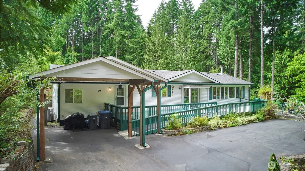 70 N Dow Mountain Drive Hoodsport WA 98548