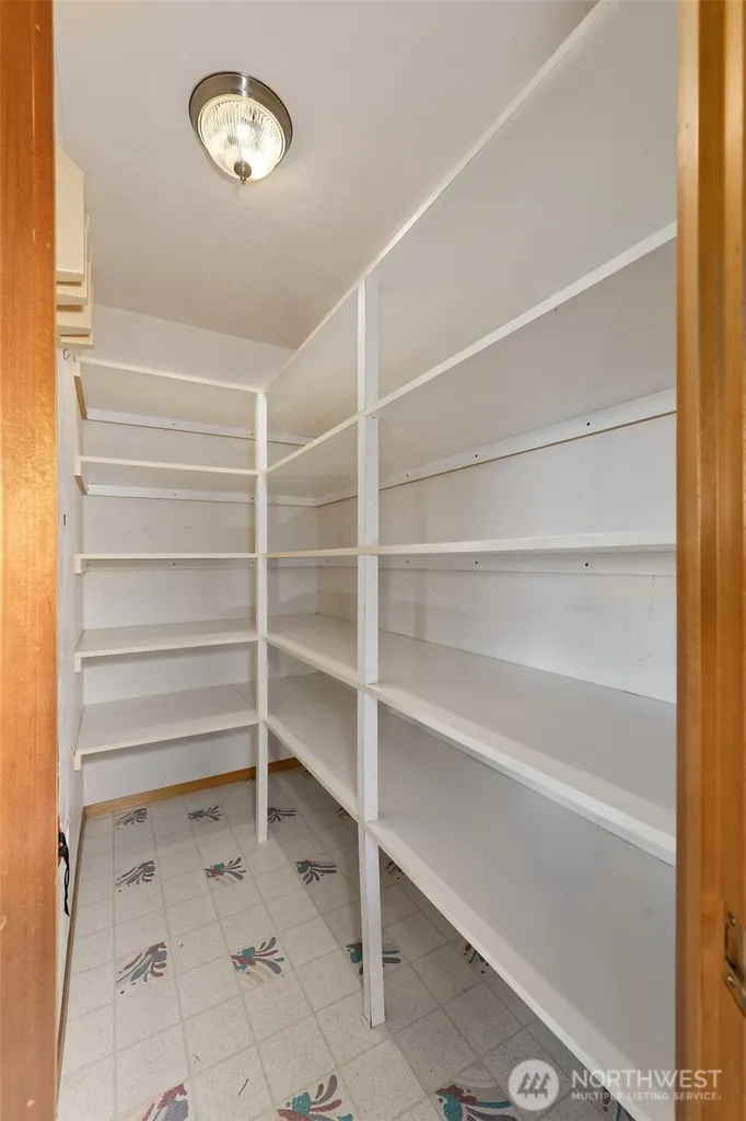 220 SE Sells Drive Shelton WA 98584