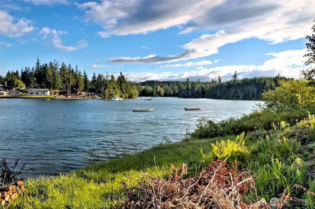 220 SE Sells Drive Shelton WA 98584