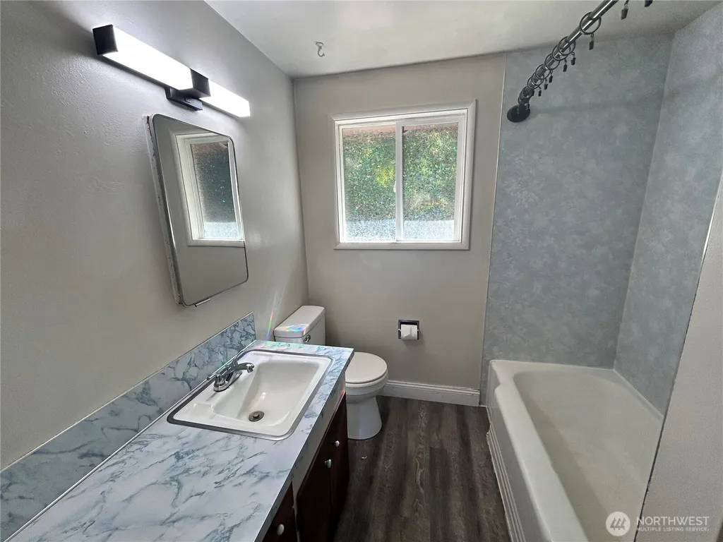 11717 83rd Avenue SW Lakewood WA 98498