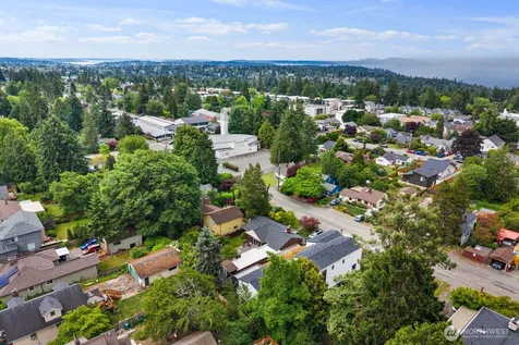 11748 Dayton Avenue N Seattle WA 98133