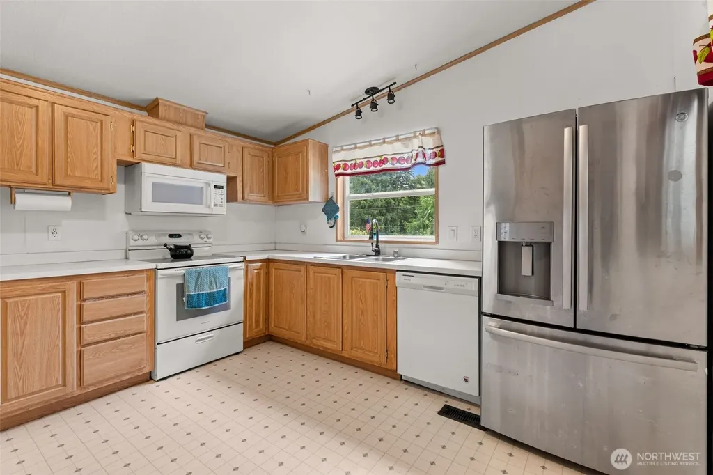 7709 295th Street S Roy WA 98580