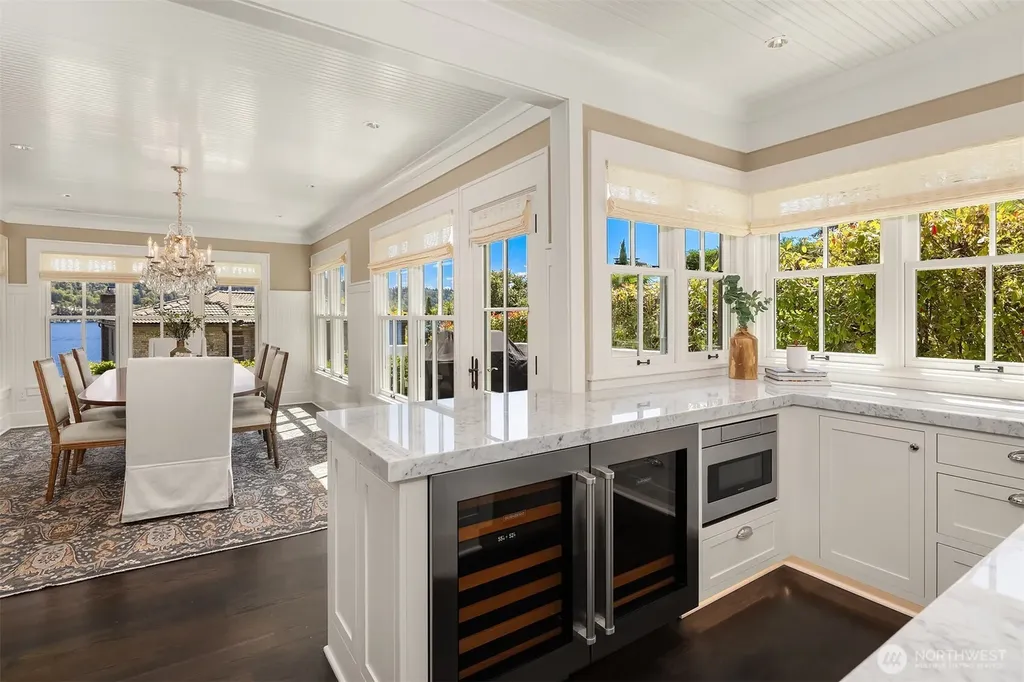 6952 96th Avenue SE Mercer Island WA 98040