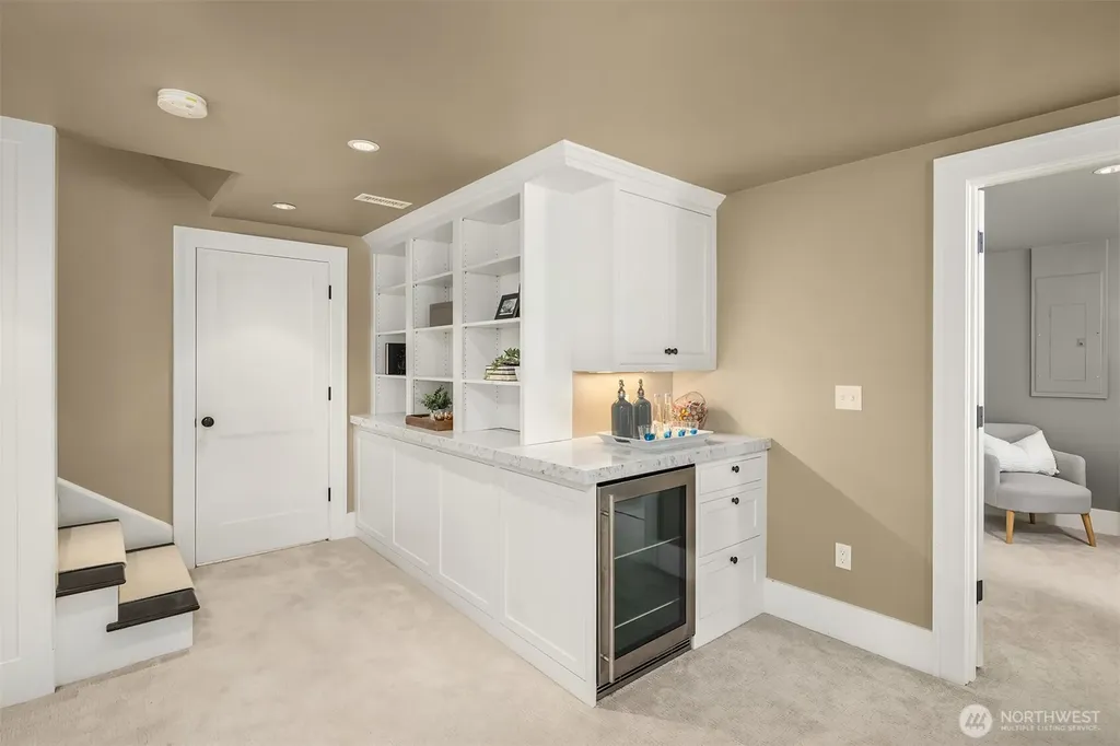 6952 96th Avenue SE Mercer Island WA 98040