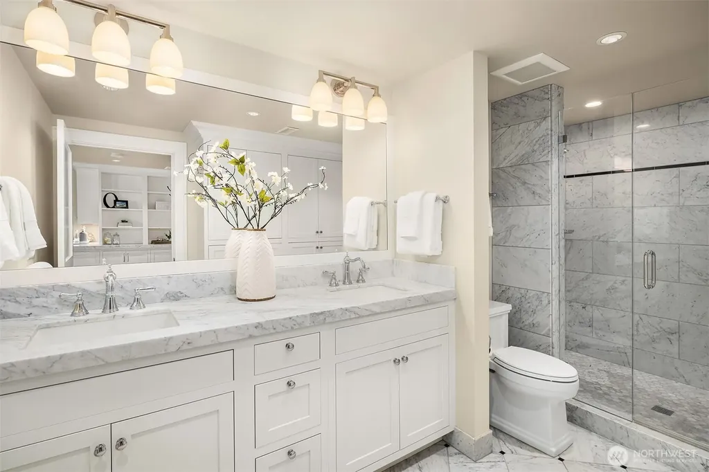 6952 96th Avenue SE Mercer Island WA 98040