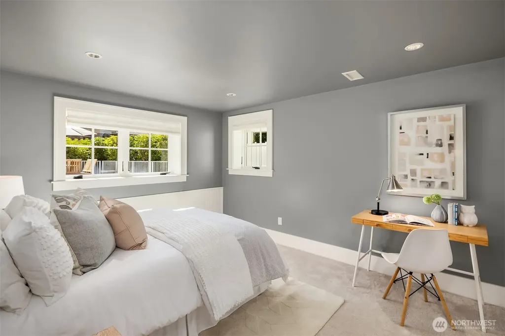 6952 96th Avenue SE Mercer Island WA 98040