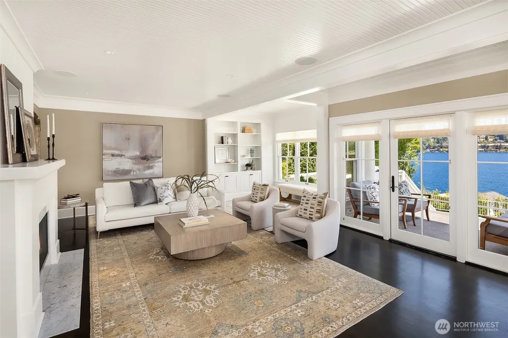 6952 96th Avenue SE Mercer Island WA 98040