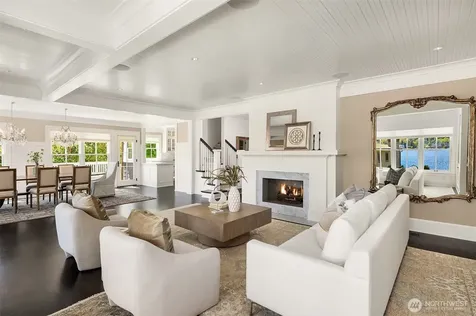 6952 96th Avenue SE Mercer Island WA 98040