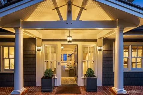 6952 96th Avenue SE Mercer Island WA 98040