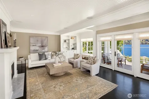 6952 96th Avenue SE Mercer Island WA 98040