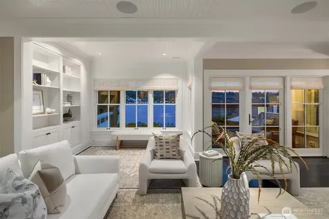 6952 96th Avenue SE Mercer Island WA 98040