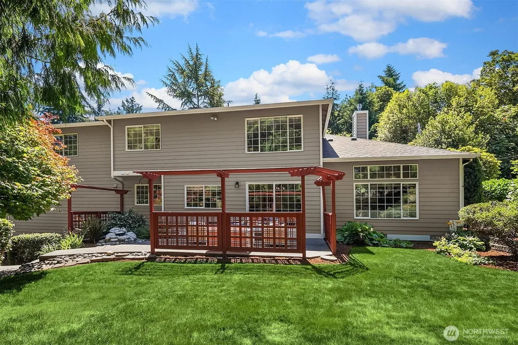 20527 Marine View Drive SW Normandy Park WA 98166
