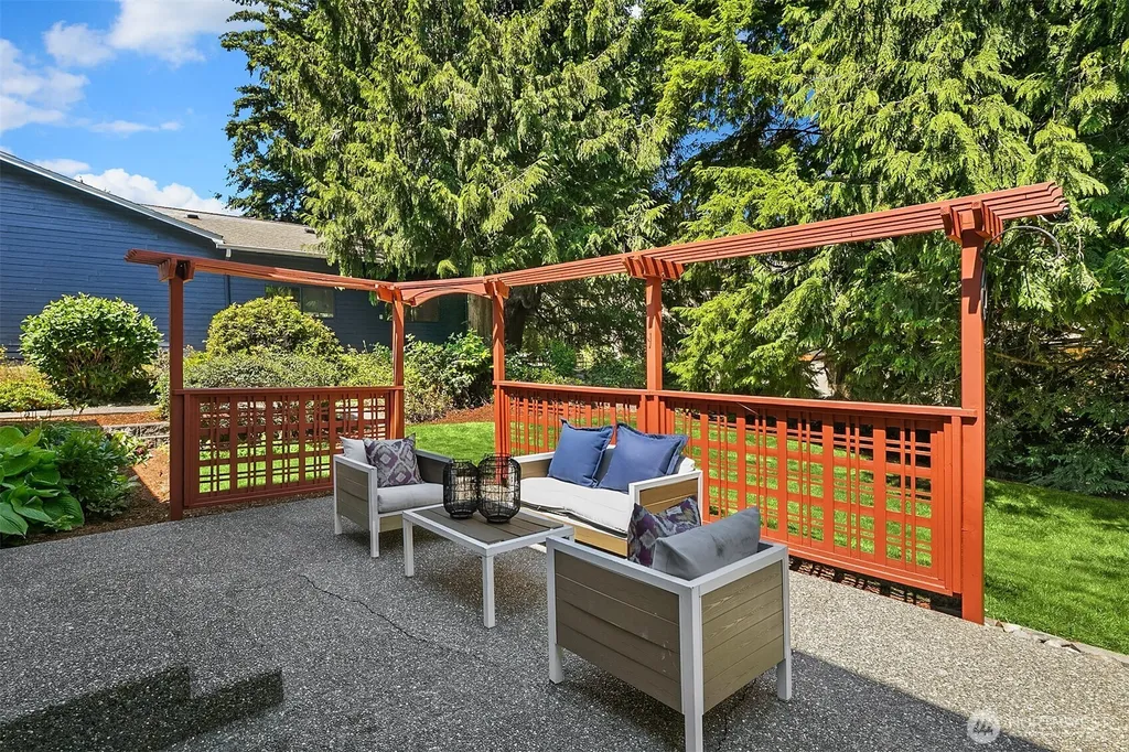 20527 Marine View Drive SW Normandy Park WA 98166