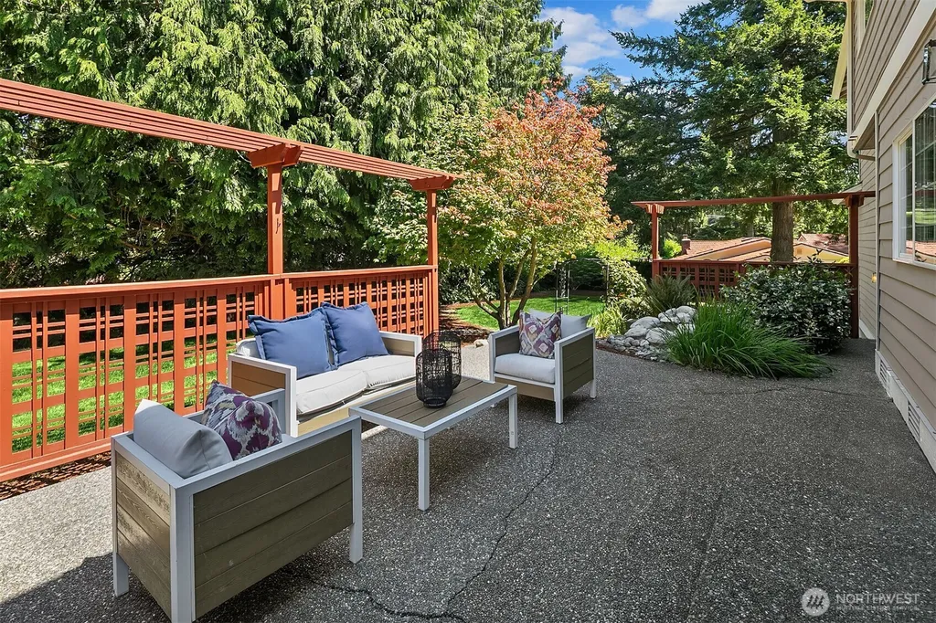 20527 Marine View Drive SW Normandy Park WA 98166