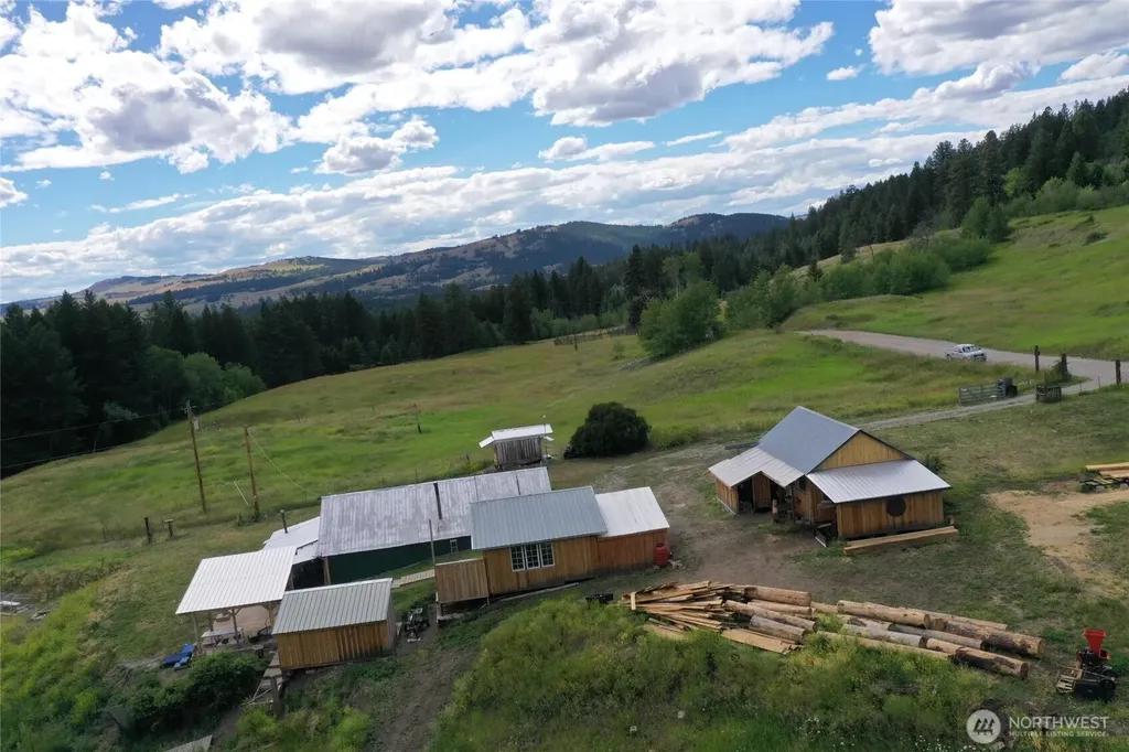 567 Pontiac Ridge Road Oroville WA 98844