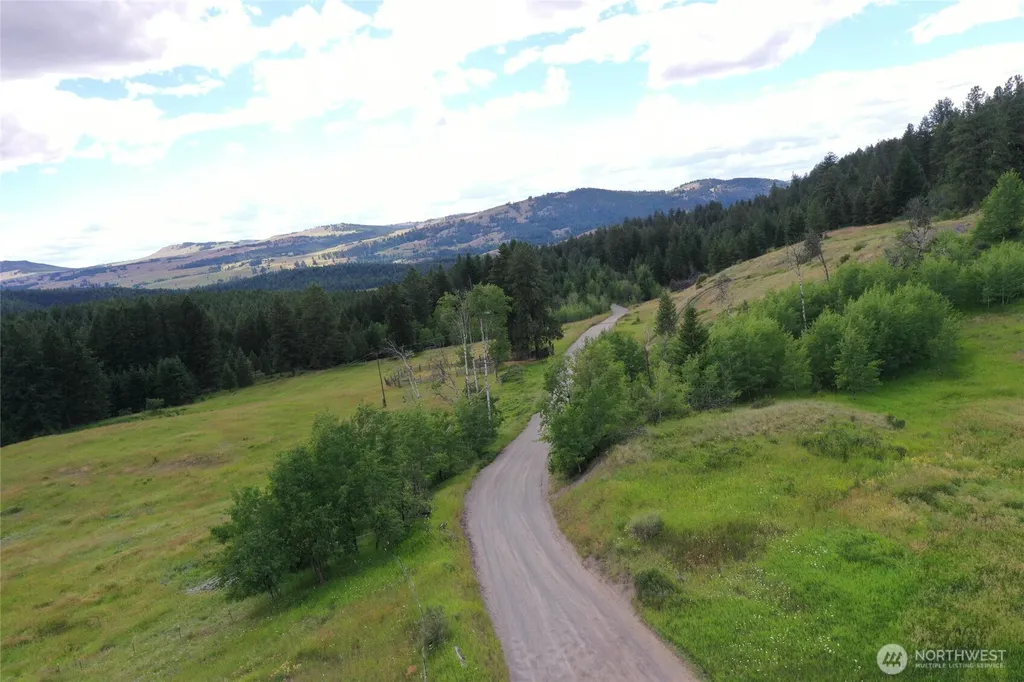 567 Pontiac Ridge Road Oroville WA 98844