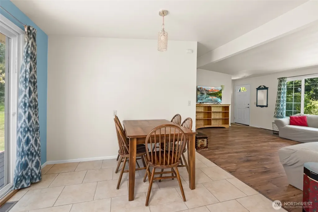 3547 Smugglers Cove Road Greenbank WA 98253