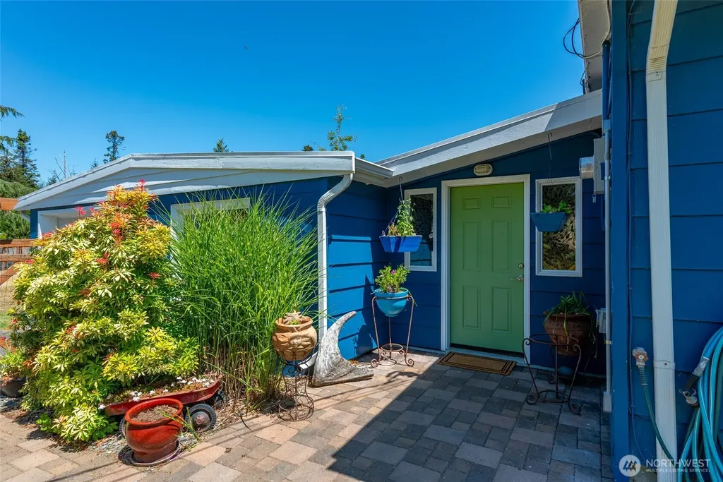 3547 Smugglers Cove Road Greenbank WA 98253