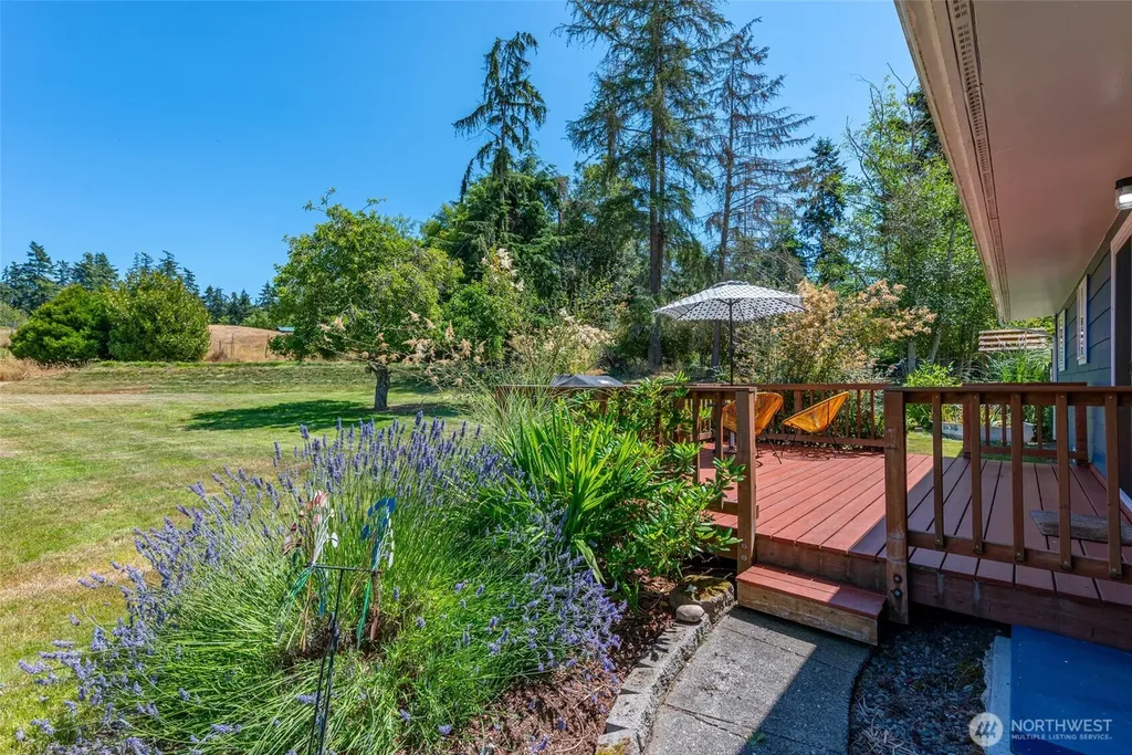 3547 Smugglers Cove Road Greenbank WA 98253