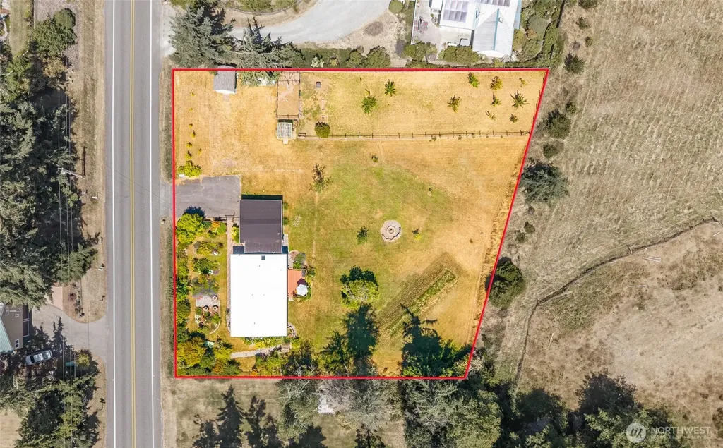 3547 Smugglers Cove Road Greenbank WA 98253