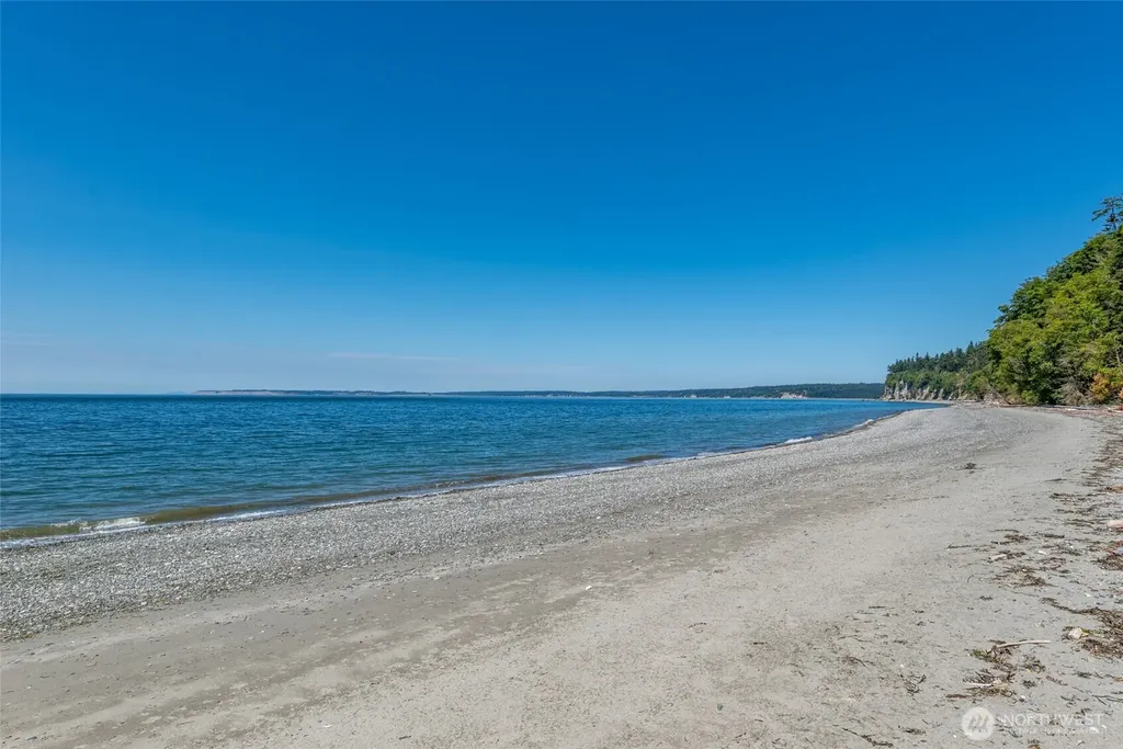 3547 Smugglers Cove Road Greenbank WA 98253