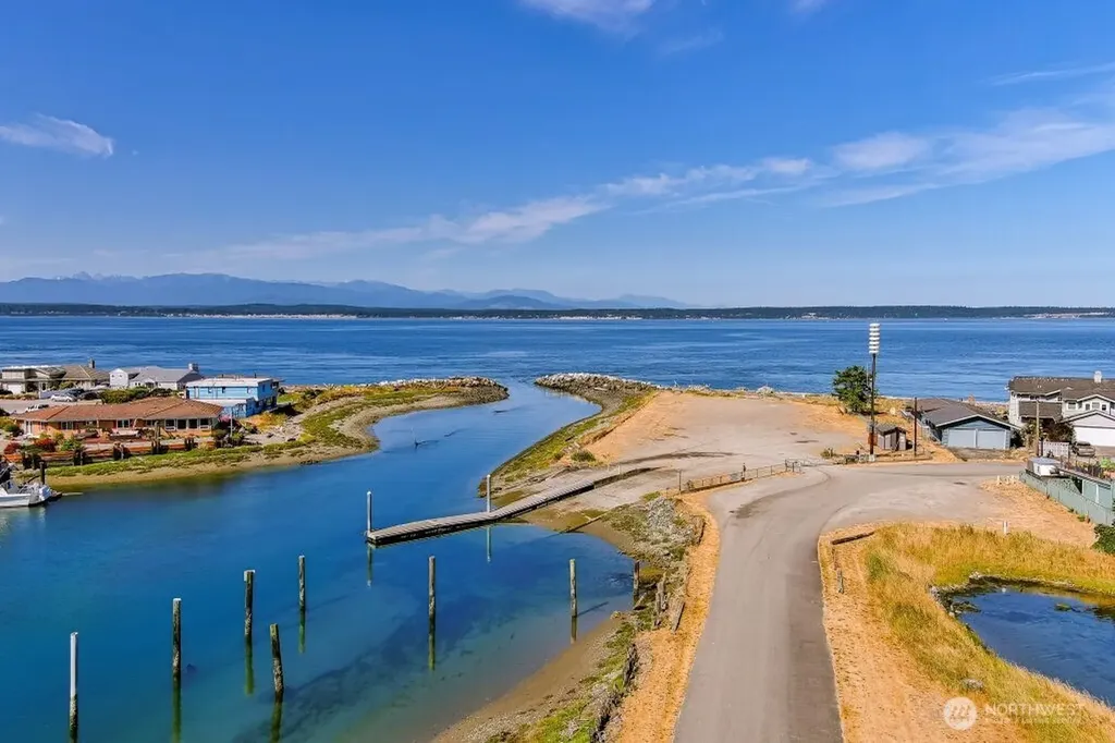 3547 Smugglers Cove Road Greenbank WA 98253