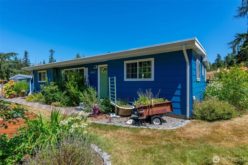 3547 Smugglers Cove Road Greenbank WA 98253