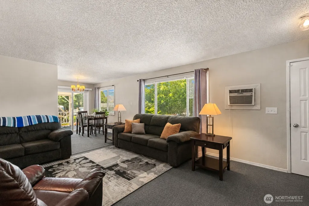 593 Rolfs Place East Wenatchee WA 98802