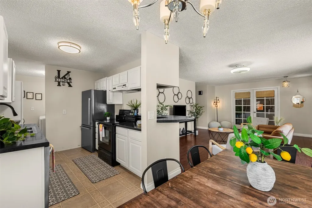 593 Rolfs Place East Wenatchee WA 98802