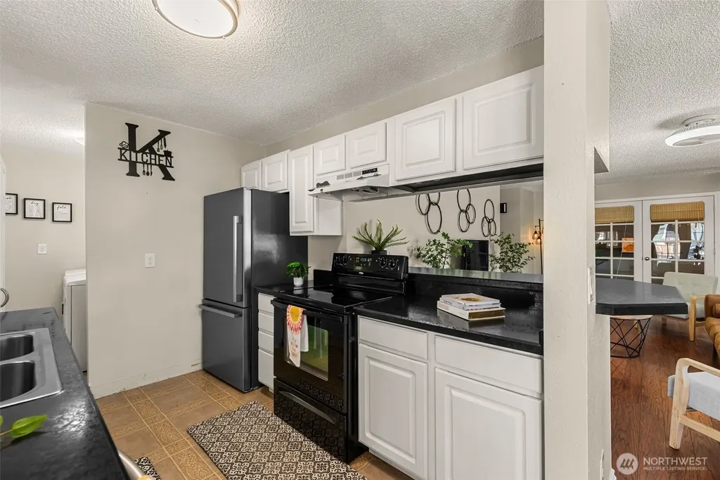 593 Rolfs Place East Wenatchee WA 98802