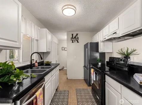 593 Rolfs Place East Wenatchee WA 98802